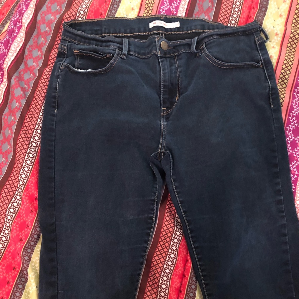 Levi’s size 32 Skinny Jeans